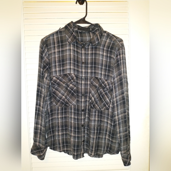 Sanctuary Plain Button up shirt - Picture 2 of 6